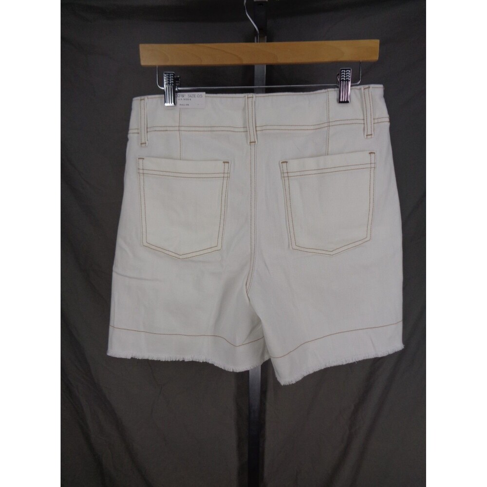 Chicos Alabaster Pull On Denim Shorts Coastal Beach Size 0.5 (6) Small New - Picture 2 of 12